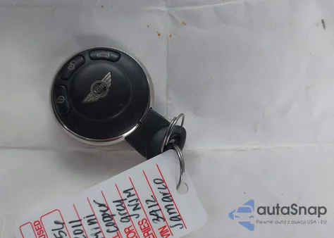 2011 Mini Cooper S z USA, uszkodzony, nr VIN WMWSV3C58BTY13412